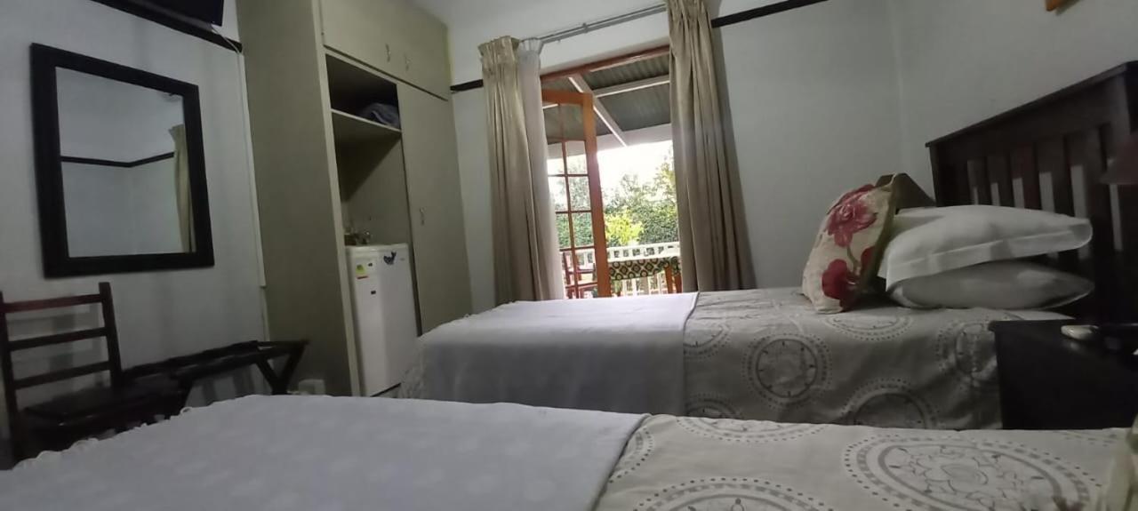 Beit Shalom Before Known As Best Little Guesthouse Оудсхорн Экстерьер фото